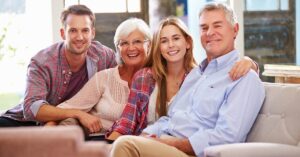 Immobilienerbe: zu Lebzeiten regeln - SATHI-Immobilien eine Mehrgenrerationenfamilie trifft sich