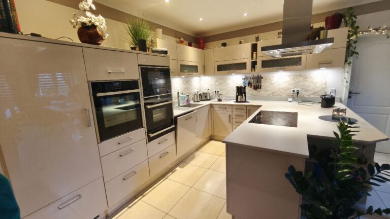 Häuser - SATHI-Immobilien